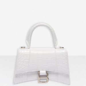 Meet your Posher, Princess mae